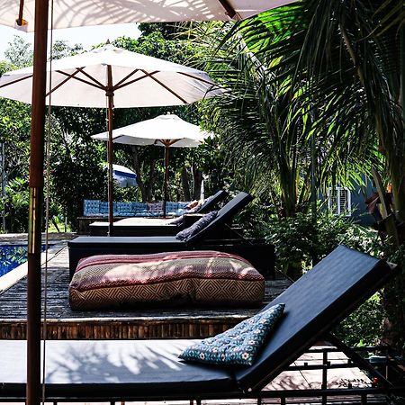 Teejays Bed And Breakfast Kampot Extérieur photo